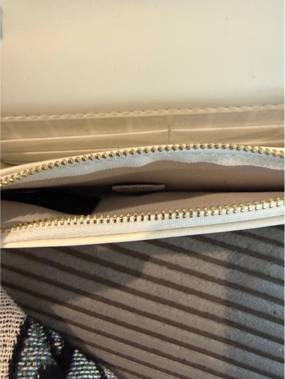 bebe Los Angeles White Quilted Crossbody Bag with Gold Chain - Picture 5 of 9